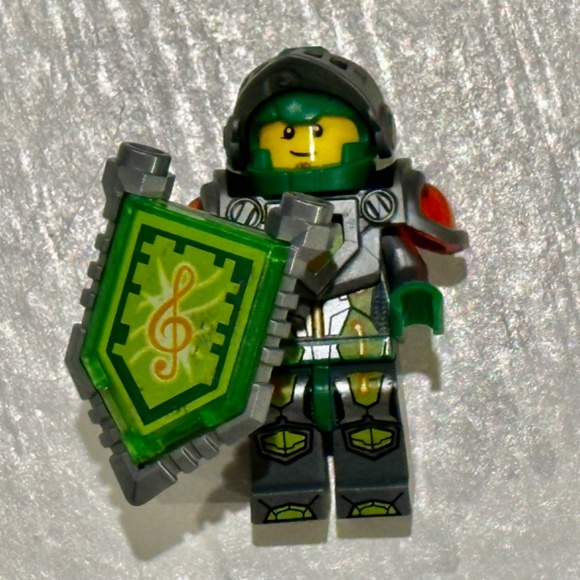 Lego Nexo Knights Power 🎼Tone of Music nex025 Aaron Fox Minifigure Silver Visor - Picture 8 of 9